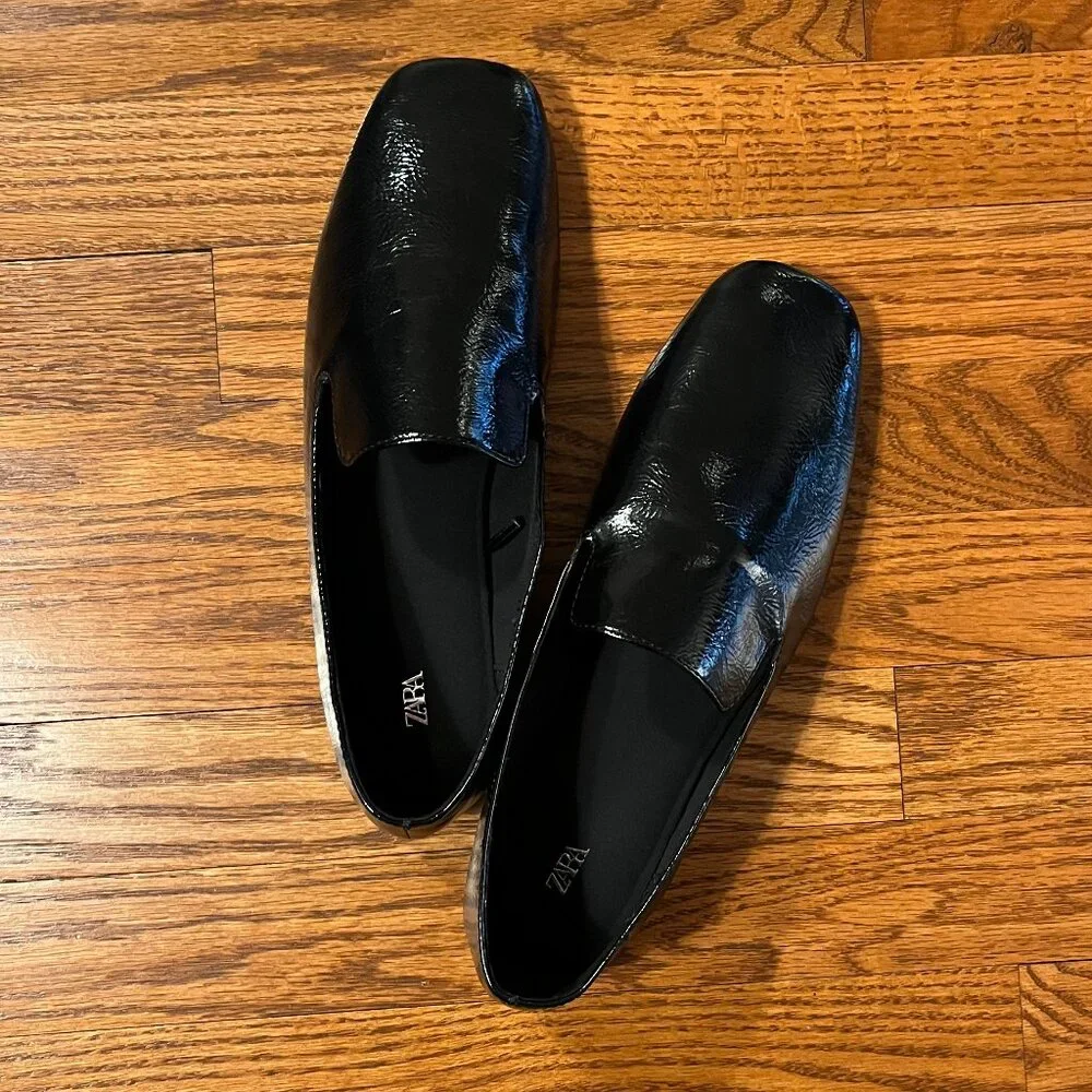Black Zara Loafers (Patent Effect) - Picture 3 of 5